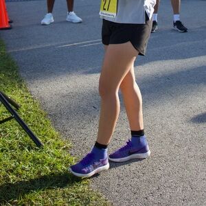 ISO NIKE LUNAREPICS WOMENS 7